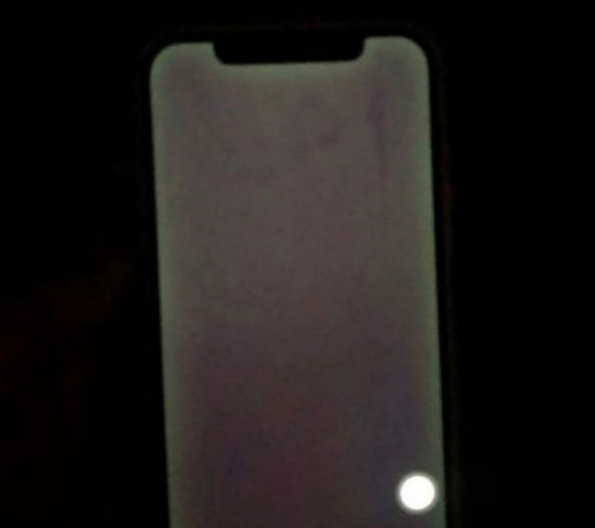 南城苹果手机维修分享苹果客服回应 iPhone 12 屏幕“发绿”问题 